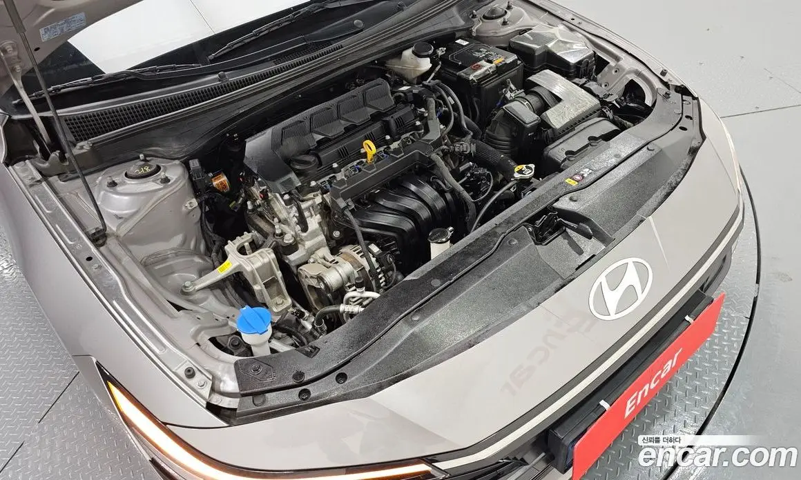 Hyundai Avante 2023 1.6 автомат (гидро), фото 6