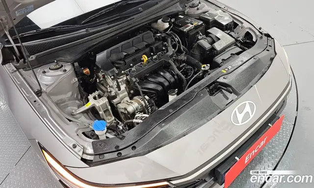 Hyundai Avante 2023 1.6 автомат (гидро), миниатюра 6