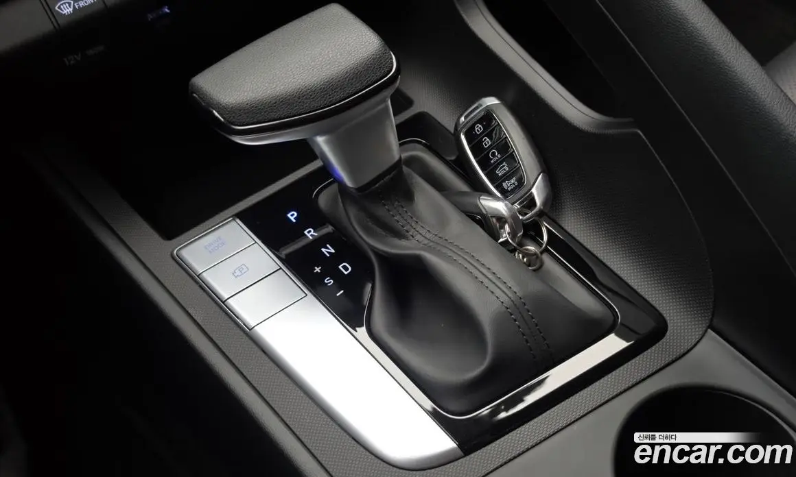 Hyundai Avante 2023 1.6 автомат (гидро), фото 12