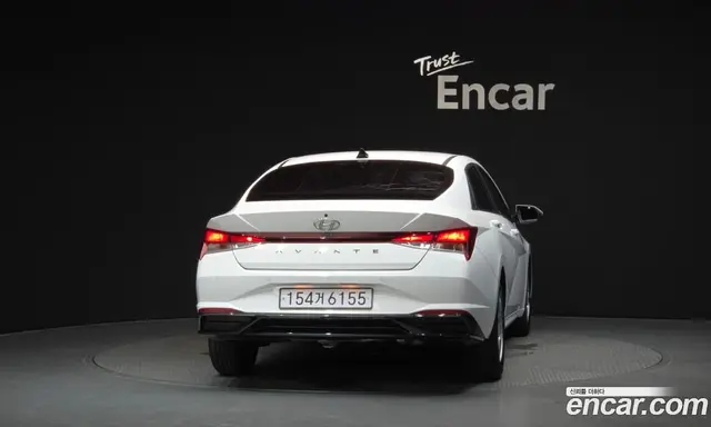 Hyundai Avante 2023 1.6 автомат (гидро), миниатюра 4