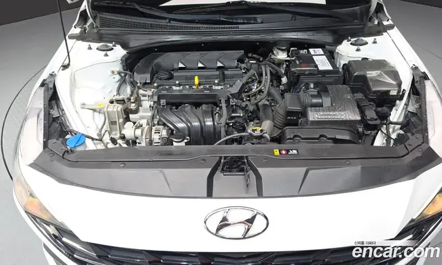 Hyundai Avante 2023 1.6 автомат (гидро), миниатюра 6