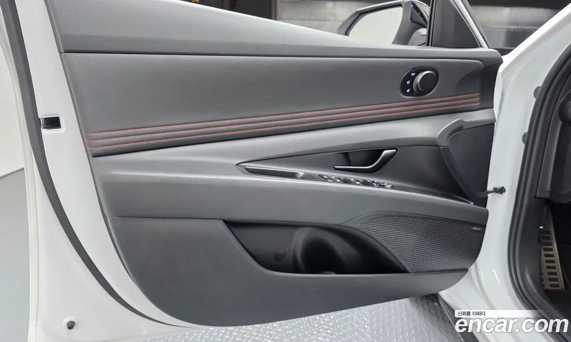 Hyundai Avante 2025 1.6 автомат (гидро), фото 13
