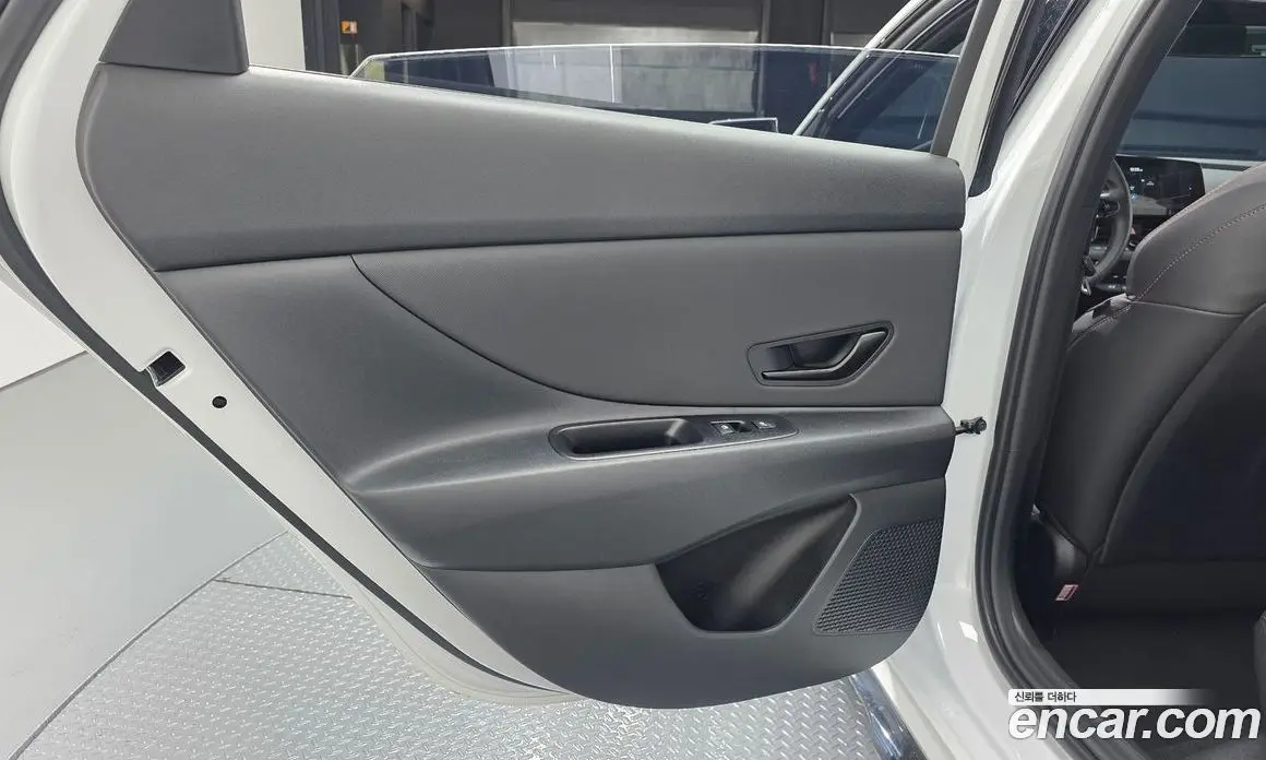 Hyundai Avante 2025 1.6 автомат (гидро), фото 14