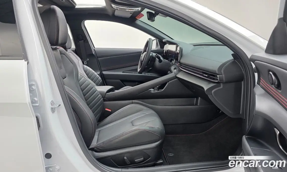 Hyundai Avante 2025 1.6 автомат (гидро), фото 15