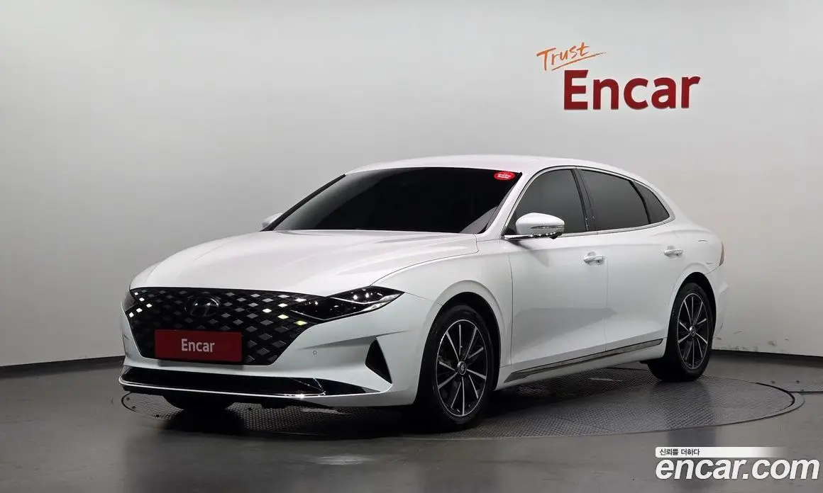 Hyundai Grandeur 2022 2.5 автомат (гидро), фото 1 Hyundai Grandeur 2022 2.5 автомат (гидро), фото 1