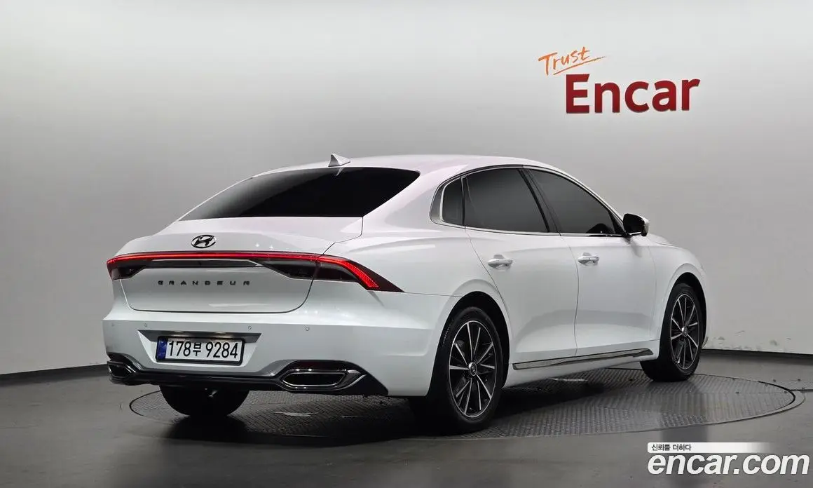 Hyundai Grandeur 2022 2.5 автомат (гидро), фото 2 Hyundai Grandeur 2022 2.5 автомат (гидро), фото 2