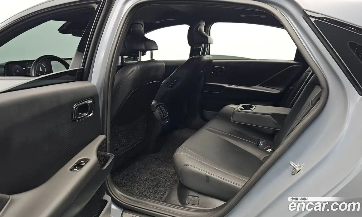 Hyundai Ioniq 6 2025 0.1 автомат (гидро), фото 17