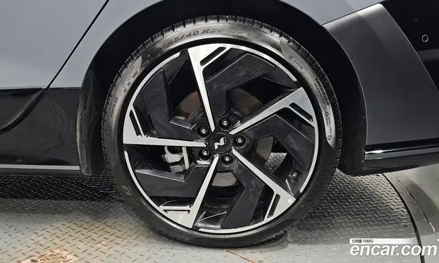 Hyundai Ioniq 6 2025 0.1 автомат (гидро), миниатюра 6