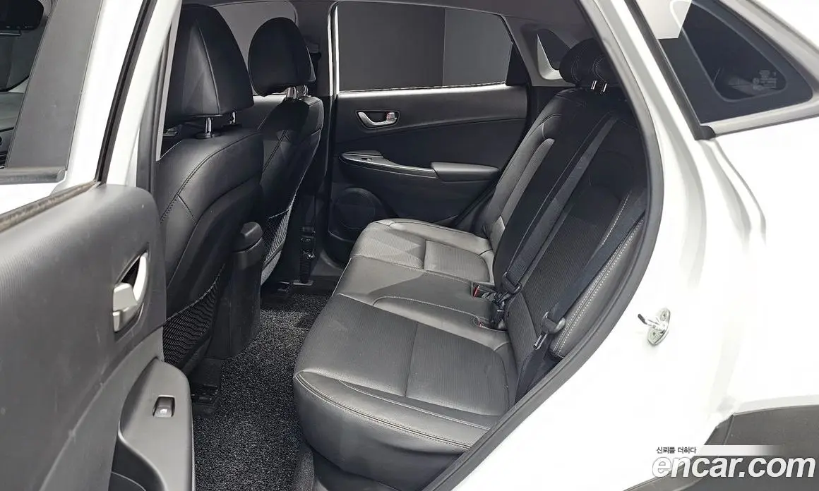 Hyundai Kona 2019 1.6 автомат (гидро), фото 16