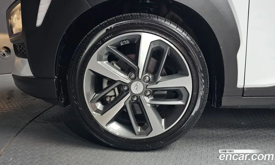 Hyundai Kona 2019 1.6 автомат (гидро), фото 4