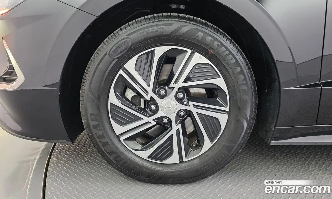 Hyundai Sonata 2023 2.0 автомат (гидро), фото 5