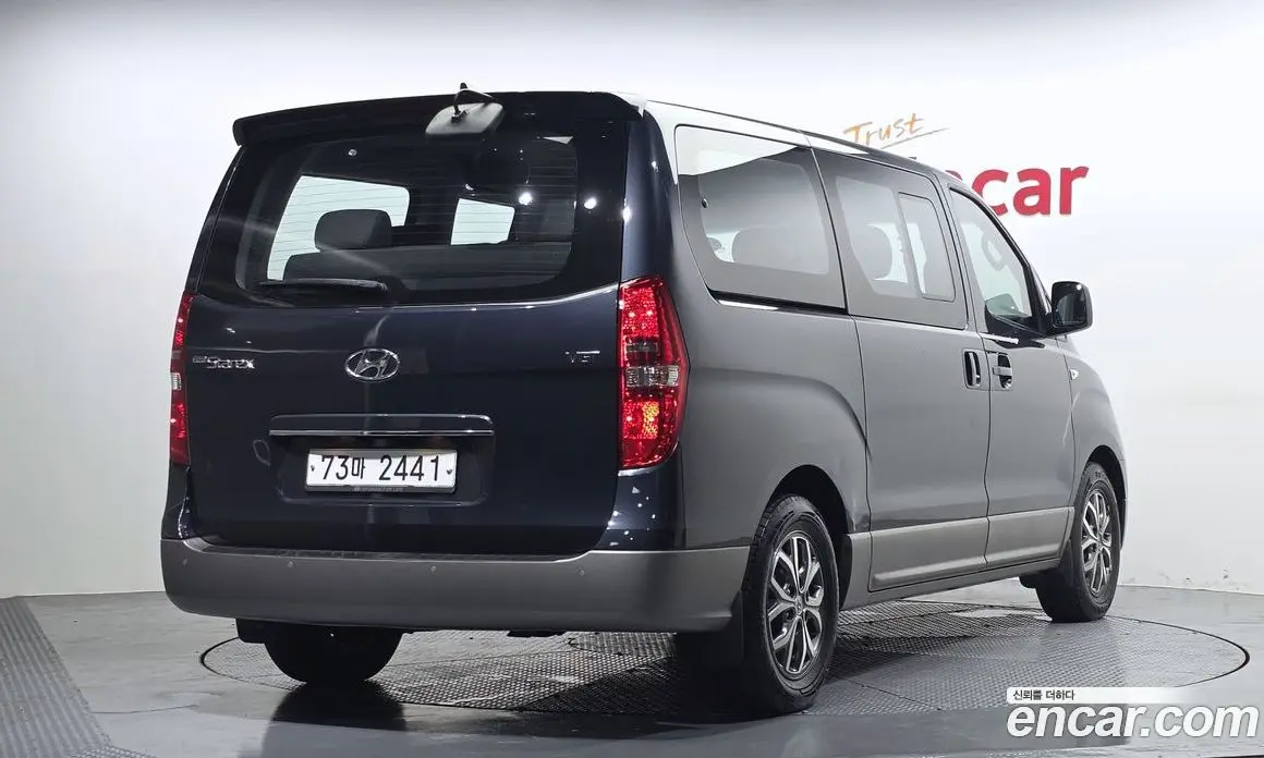 Hyundai Starex 2016 2.5 автомат (гидро), фото 2 Hyundai Starex 2016 2.5 автомат (гидро), фото 2