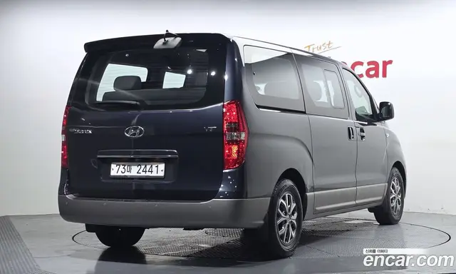 Hyundai Starex 2016 2.5 автомат (гидро), миниатюра 2 Hyundai Starex 2016 2.5 автомат (гидро), миниатюра 2