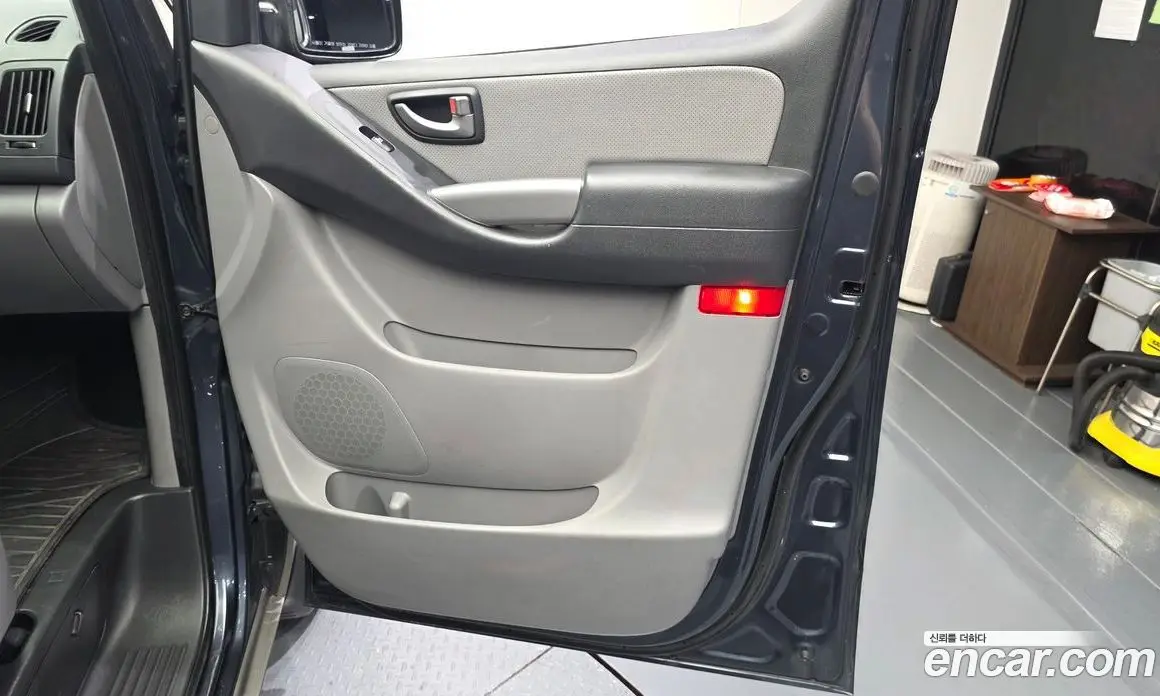 Hyundai Starex 2016 2.5 автомат (гидро), фото 15 Hyundai Starex 2016 2.5 автомат (гидро), фото 15