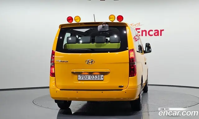 Hyundai Starex 2018 2.4 автомат (гидро), миниатюра 3 Hyundai Starex 2018 2.4 автомат (гидро), миниатюра 3