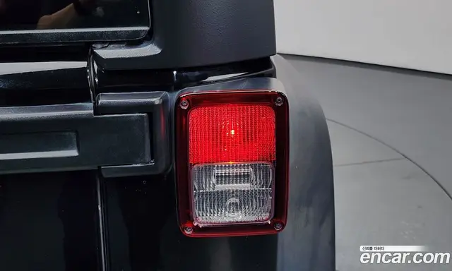 Jeep Wrangler 2016 3.6 автомат (гидро), миниатюра 8 Jeep Wrangler 2016 3.6 автомат (гидро), миниатюра 8