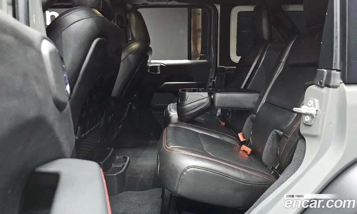 Jeep Wrangler 2023 2.0 автомат (гидро), фото 12 Jeep Wrangler 2023 2.0 автомат (гидро), фото 12