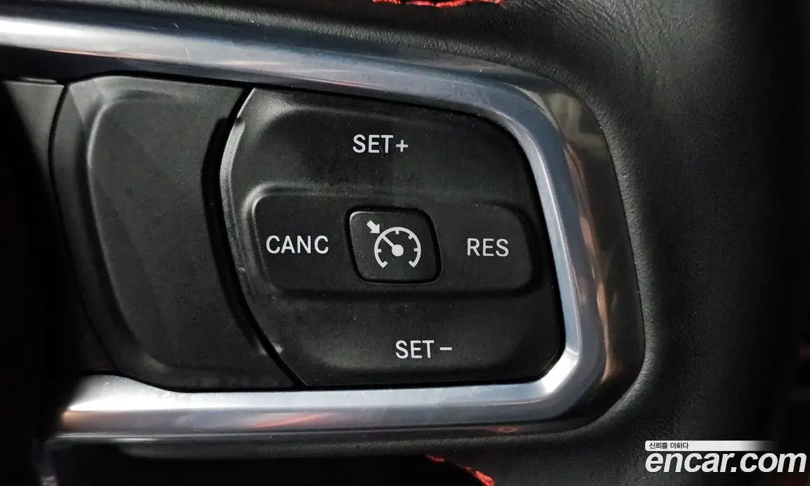 Jeep Wrangler 2023 2.0 автомат (гидро), фото 18 Jeep Wrangler 2023 2.0 автомат (гидро), фото 18