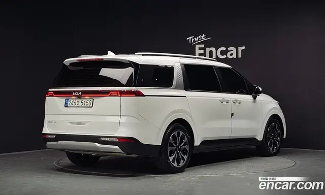 Kia Carnival 2023 2.2 автомат (гидро), миниатюра 2