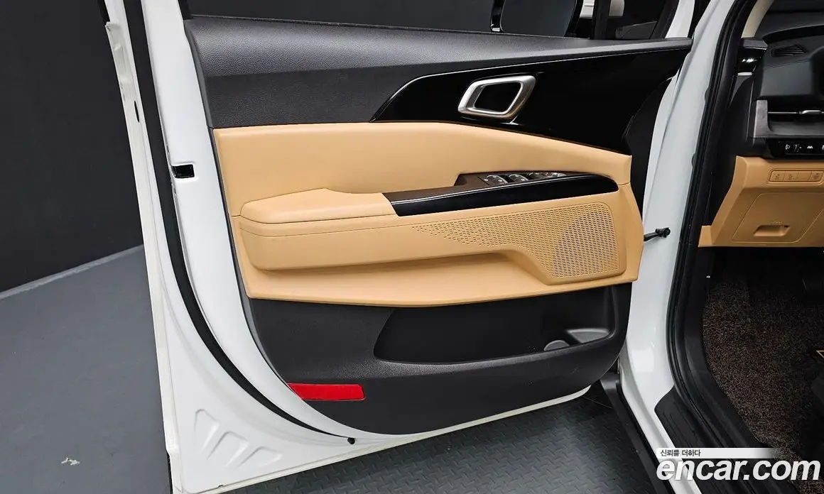 Kia Carnival 2023 2.2 автомат (гидро), фото 14