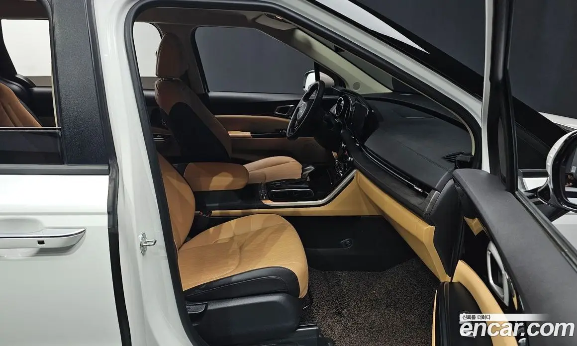 Kia Carnival 2023 2.2 автомат (гидро), фото 16