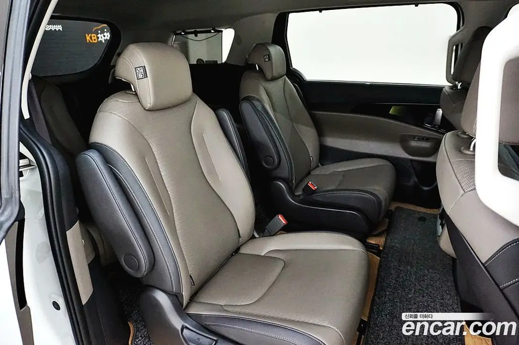 Kia Carnival 2024 2.2 автомат (гидро), фото 18