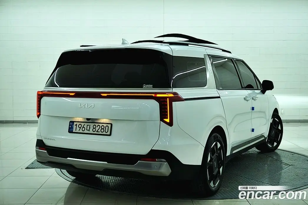 Kia Carnival 2024 2.2 автомат (гидро), фото 5