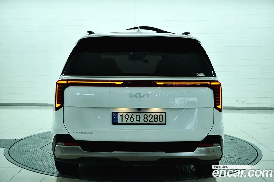 Kia Carnival 2024 2.2 автомат (гидро), фото 6
