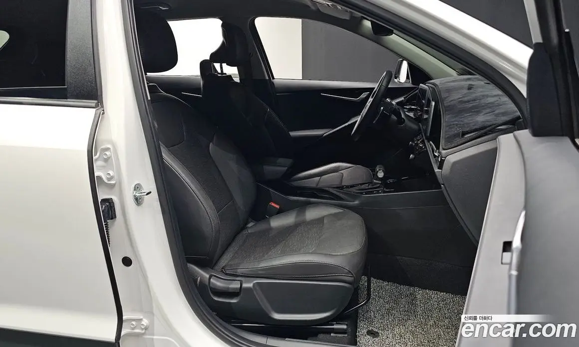 Kia Niro 2022 1.6 автомат (гидро), фото 12