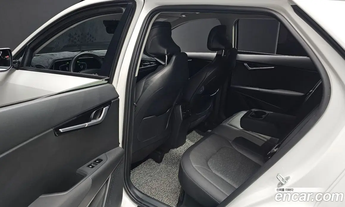 Kia Niro 2022 1.6 автомат (гидро), фото 17