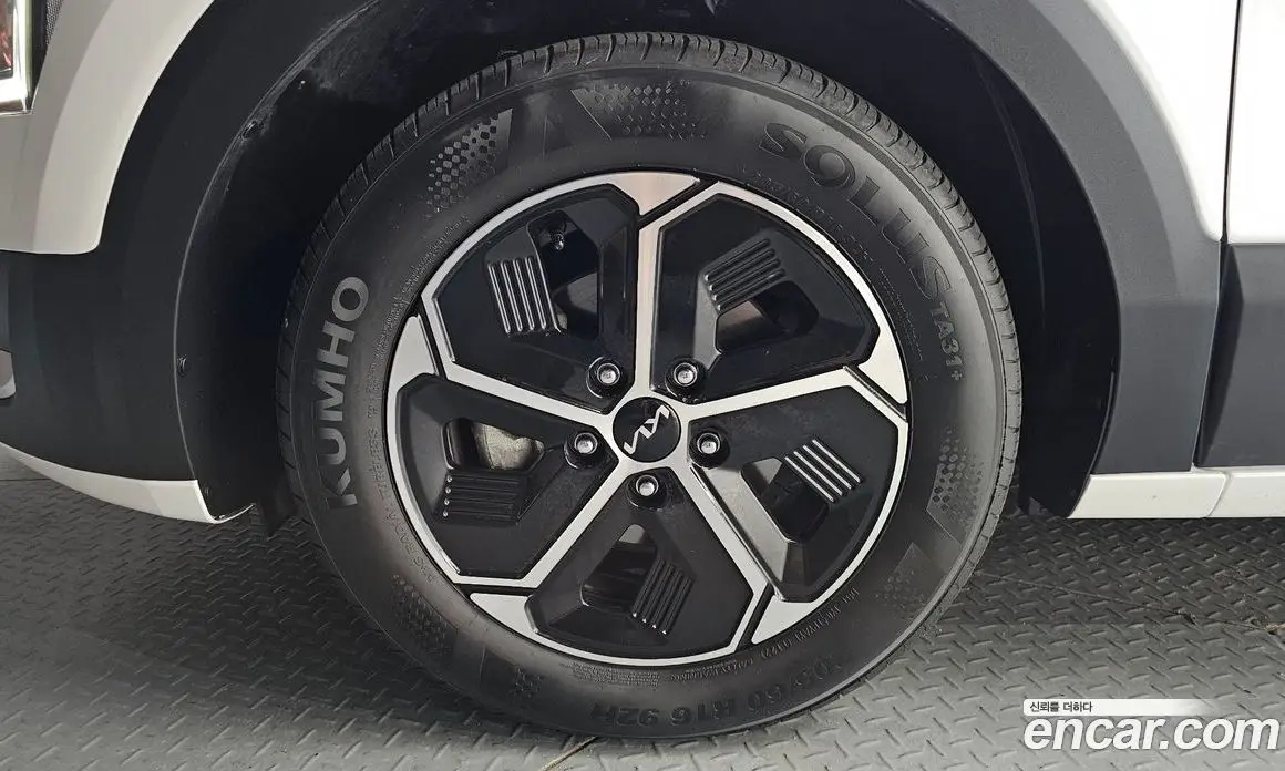 Kia Niro 2022 1.6 автомат (гидро), фото 4