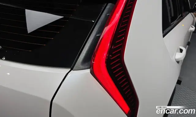 Kia Niro 2022 1.6 автомат (гидро), миниатюра 8