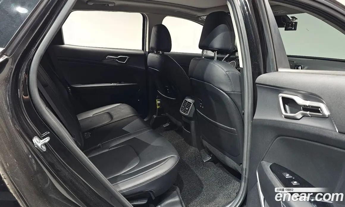 Kia Sportage 2023 1.6 автомат (гидро), фото 17