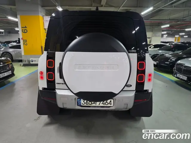 Land Rover Defender 2020 2.0 автомат (гидро), миниатюра 2