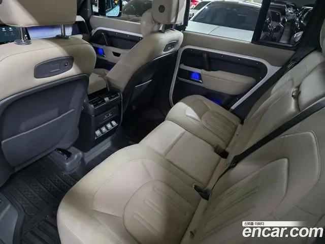 Land Rover Defender 2020 2.0 автомат (гидро), миниатюра 11