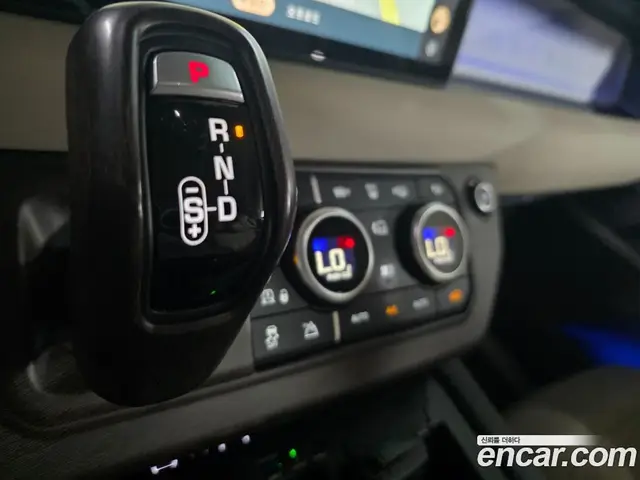 Land Rover Defender 2020 2.0 автомат (гидро), миниатюра 9