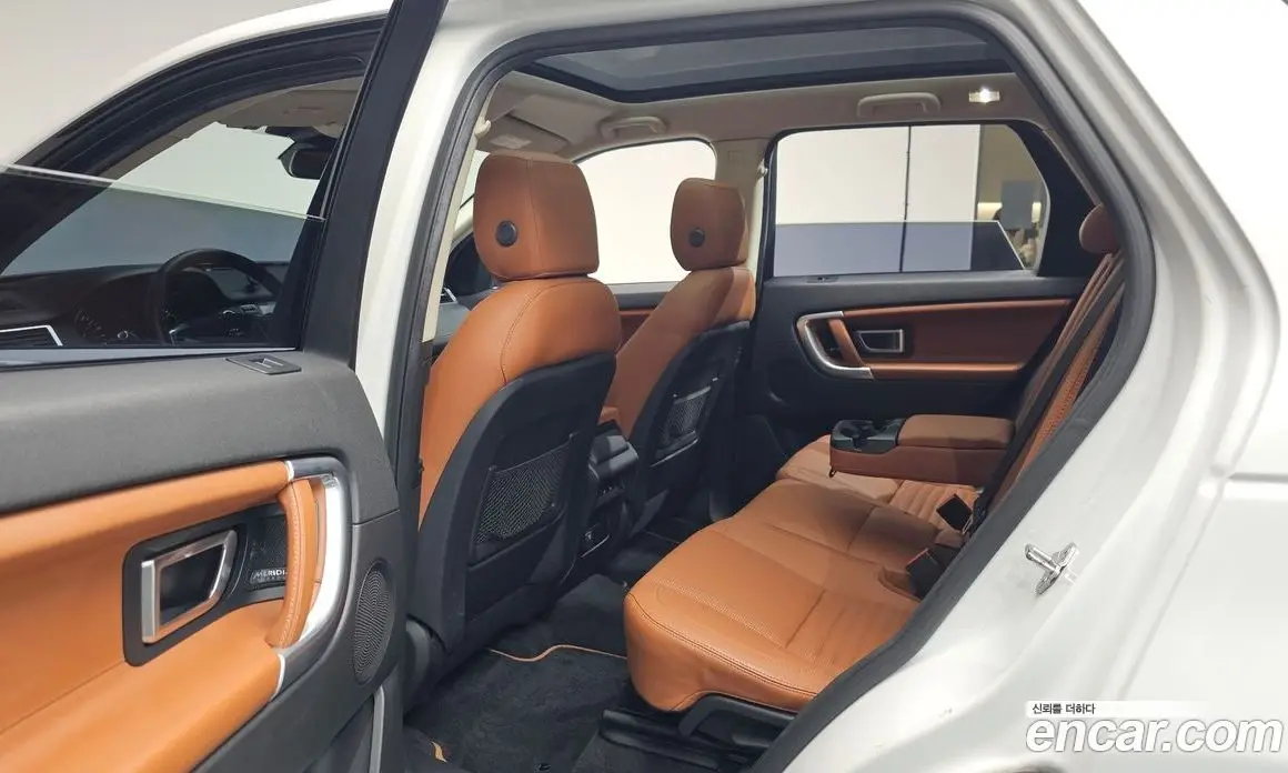 Land Rover Discovery Sport 2016 2.0 автомат (гидро), фото 16