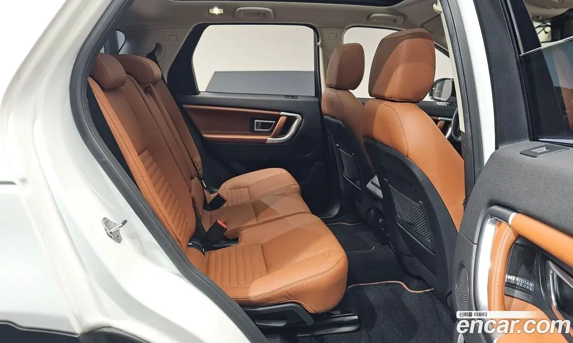 Land Rover Discovery Sport 2016 2.0 автомат (гидро), фото 17