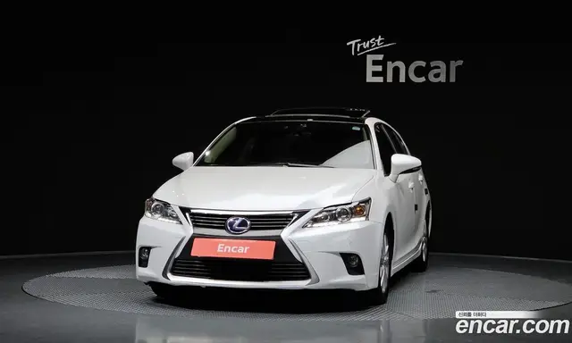 Lexus CT200h 2017 1.8 автомат (гидро), миниатюра 3