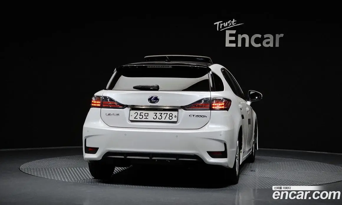 Lexus CT200h 2017 1.8 автомат (гидро), фото 4
