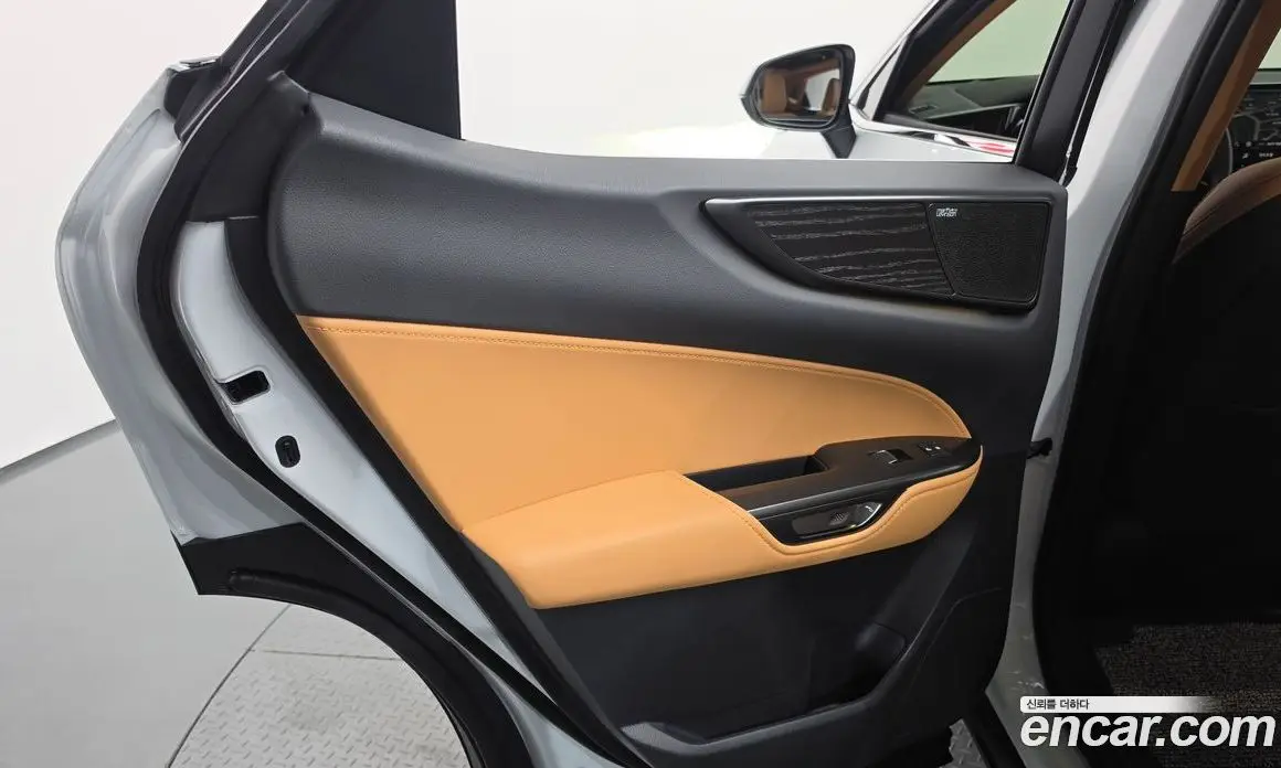 Lexus NX 2026 2.5 автомат (гидро), фото 15 Lexus NX 2026 2.5 автомат (гидро), фото 15