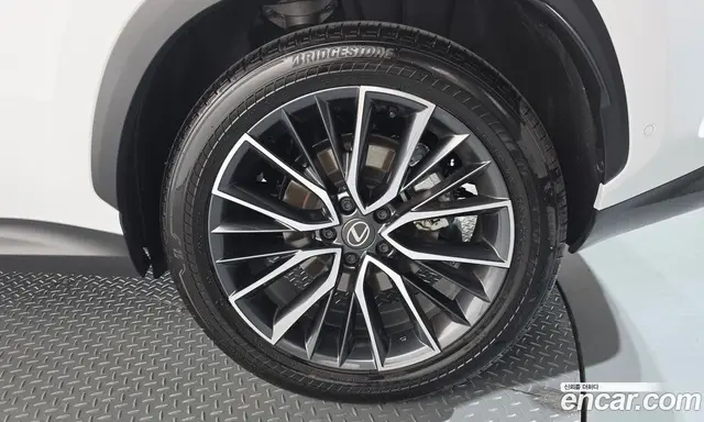 Lexus NX 2026 2.5 автомат (гидро), миниатюра 7 Lexus NX 2026 2.5 автомат (гидро), миниатюра 7