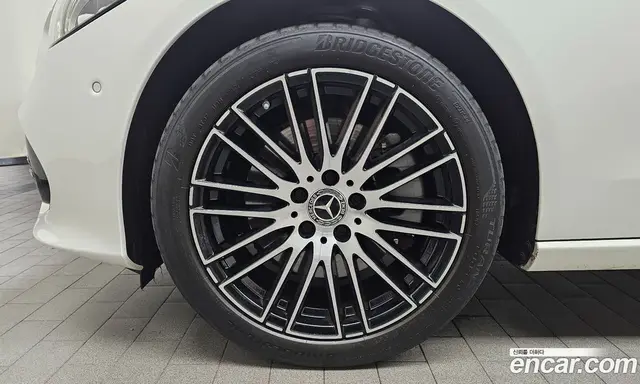 Mercedes-Benz C-Class 2022 2.0 автомат (гидро), миниатюра 5 Mercedes-Benz C-Class 2022 2.0 автомат (гидро), миниатюра 5