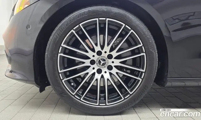 Mercedes-Benz C-Class 2023 2.0 автомат (гидро), миниатюра 4 Mercedes-Benz C-Class 2023 2.0 автомат (гидро), миниатюра 4