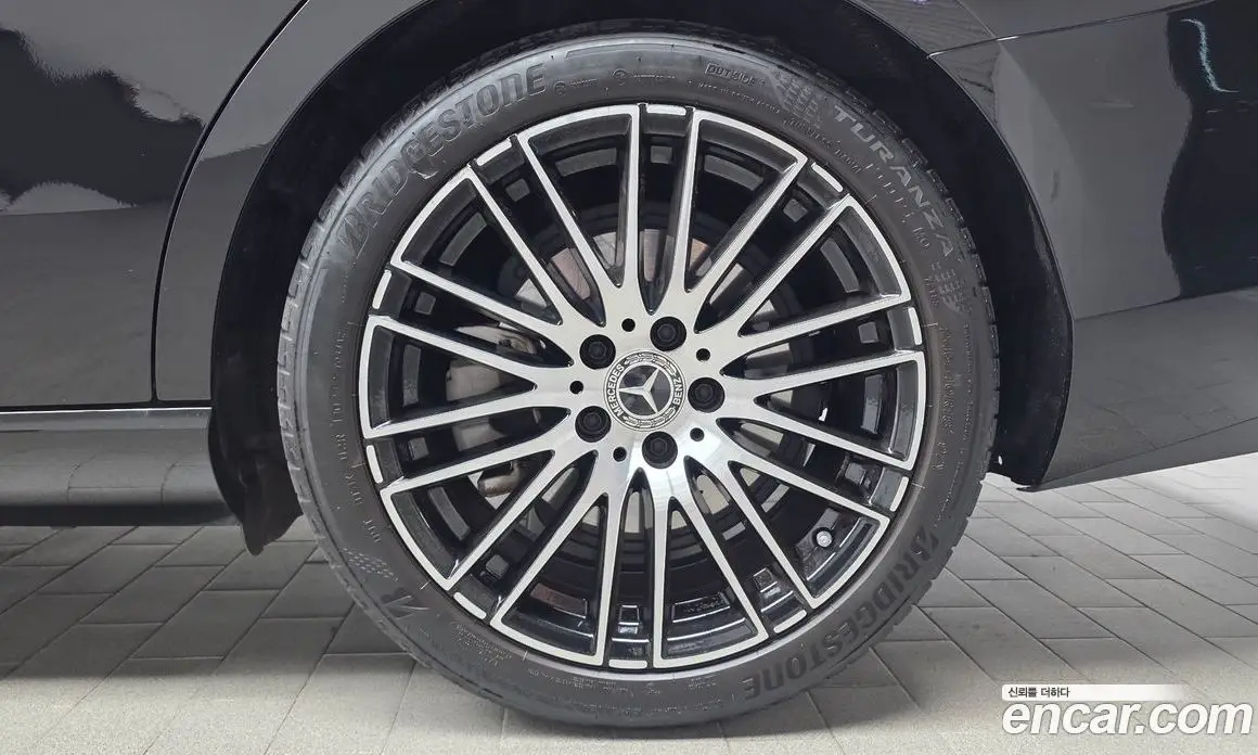 Mercedes-Benz C-Class 2023 2.0 автомат (гидро), фото 6 Mercedes-Benz C-Class 2023 2.0 автомат (гидро), фото 6