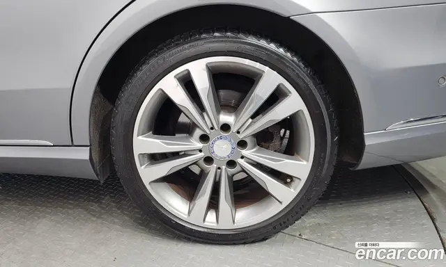 Mercedes-Benz E-Class 2014 3.5 автомат (гидро), миниатюра 4 Mercedes-Benz E-Class 2014 3.5 автомат (гидро), миниатюра 4
