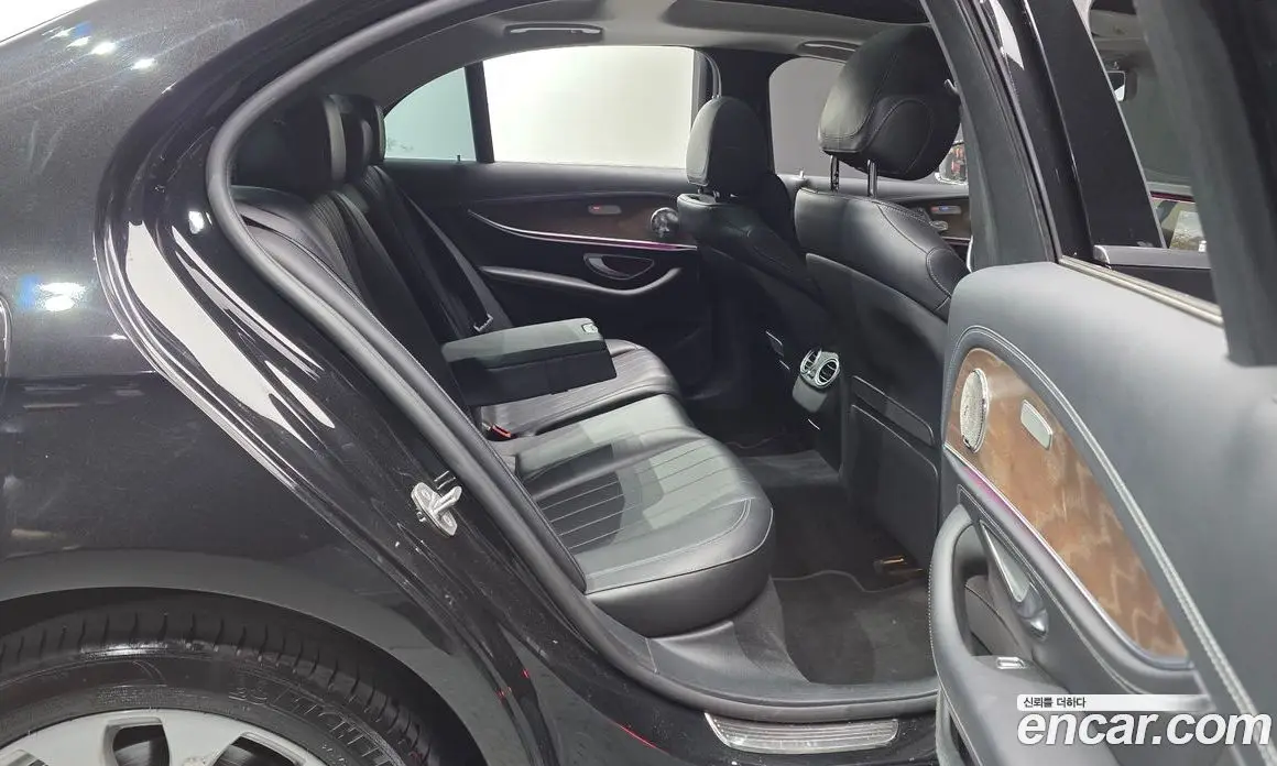 Mercedes-Benz E-Class 2016 2.0 автомат (гидро), фото 17 Mercedes-Benz E-Class 2016 2.0 автомат (гидро), фото 17