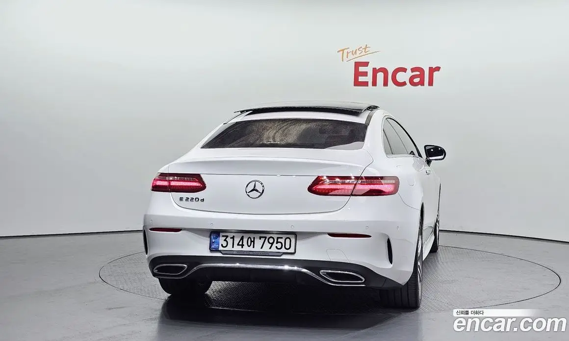 Mercedes-Benz E-Class 2017 1.9 автомат (гидро), фото 4