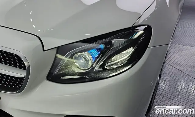 Mercedes-Benz E-Class 2017 1.9 автомат (гидро), миниатюра 8