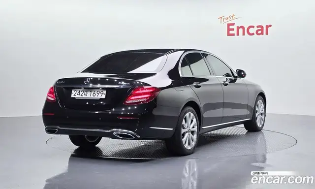 Mercedes-Benz E-Class 2017 1.9 автомат (гидро), миниатюра 2